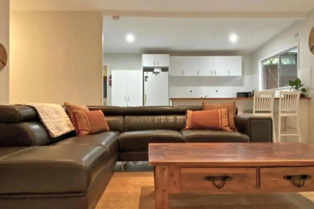 Belles On Ballow - Main Lodge - Absolute Waterfront Amity Point
