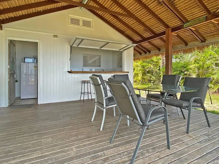 Belles On Ballow - Main Lodge - Absolute Waterfront Amity Point
