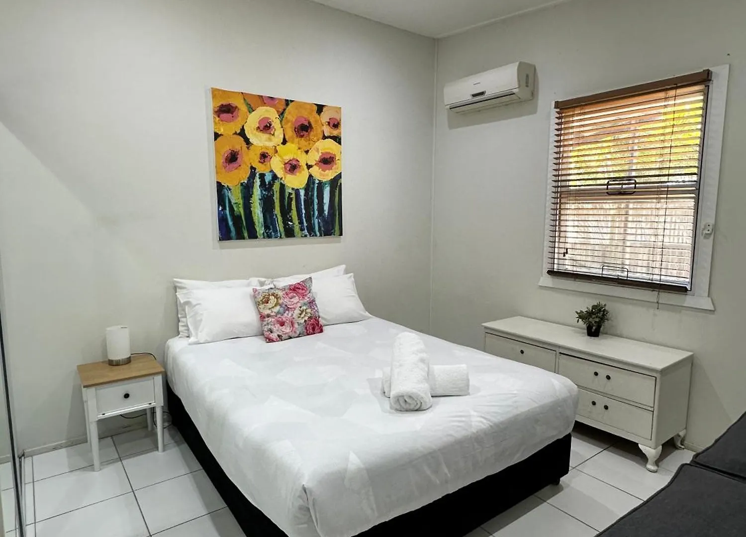 Belles On Ballow - Main Lodge - Absolute Waterfront Amity Point Holiday home