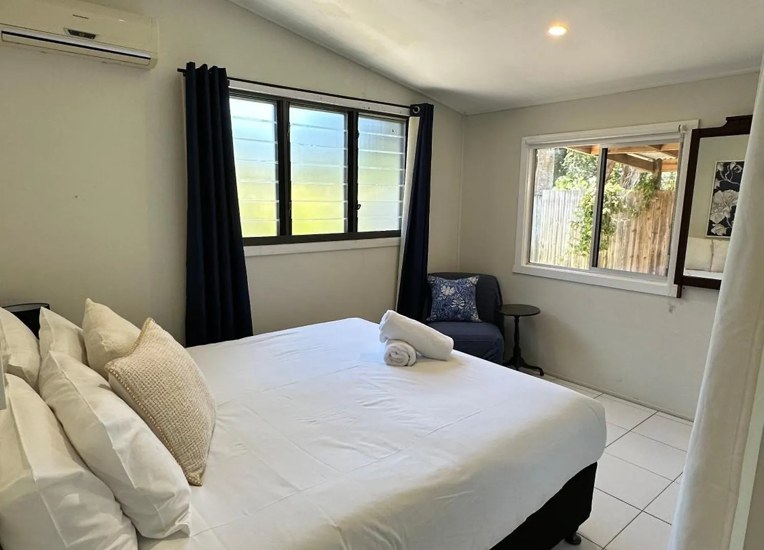Holiday home Belles On Ballow - Main Lodge - Absolute Waterfront Amity Point